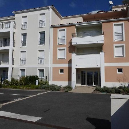 Appartement 2 Pieces Avec Balcon, Parking Et Proche Plage A Saint-Gilles-Croix-De-Vie - Fr-1-224-587 외부 사진